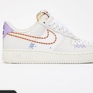 Nike Women's Air Force 1 '07 Shoes size 8
